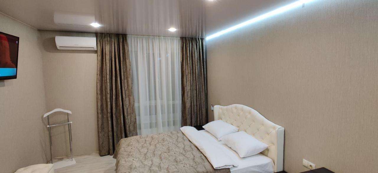 Luxury Apartments Atlant Lutsʼk Екстериор снимка